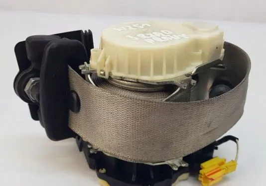 Mercedes-Benz R W251 Third row seat belt 