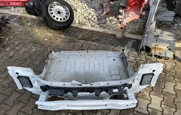 Opel Mokka B Rear bodywork DG17827