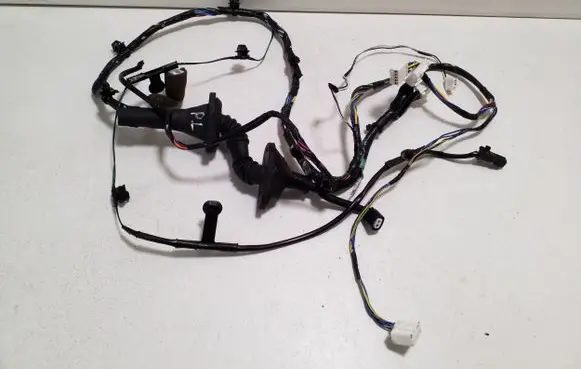 Mitsubishi L200 Front door wiring loom 8512F060