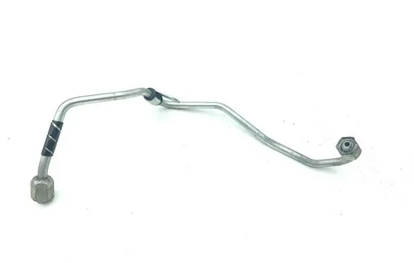 Fuel injector supply line/pipe