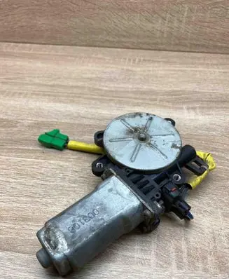 Honda CR-Z Front door window regulator motor 003100