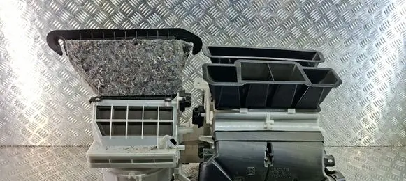 Mitsubishi Outlander Interior heater climate box assembly 