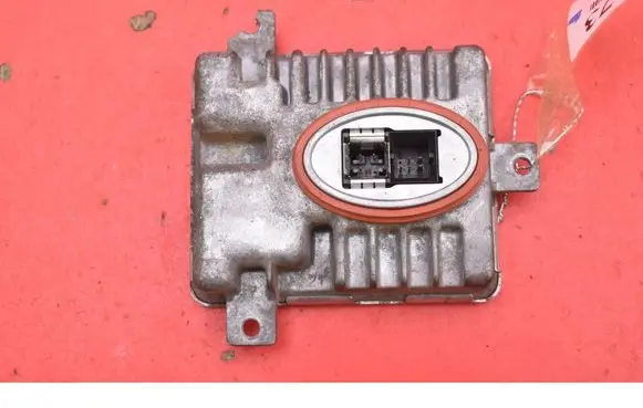 BMW 7 F01 F02 F03 F04 Voltage converter/converter module 7237647