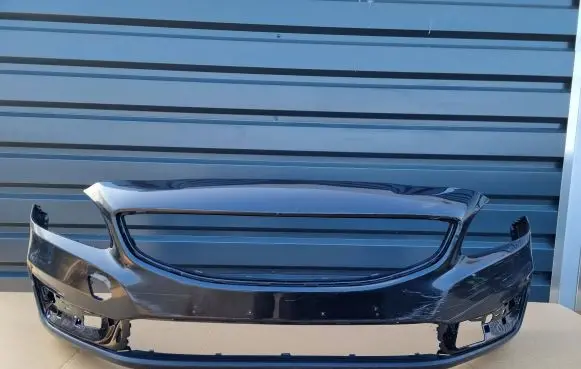 Volvo S60 Front bumper 31323831