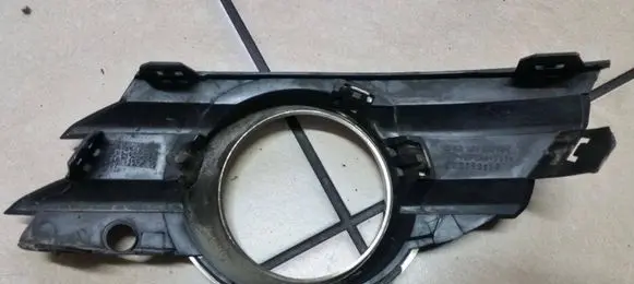 Opel Meriva A Front bumper lower grill 13193537