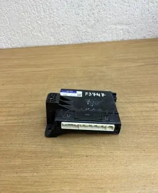 Lexus RX 330 - 350 - 400H Other control units/modules 8865047141 1778001650