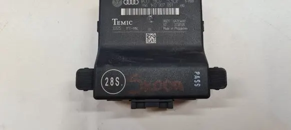 Skoda Octavia Mk2 (1Z) Gateway control module 1K0907530F 1K0907951