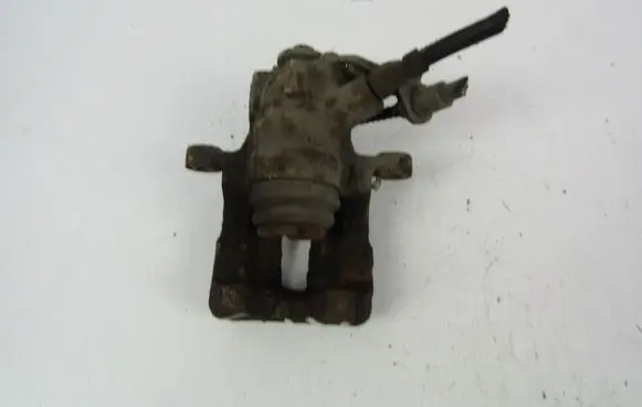 Audi A4 S4 B5 8D Rear brake caliper B991244