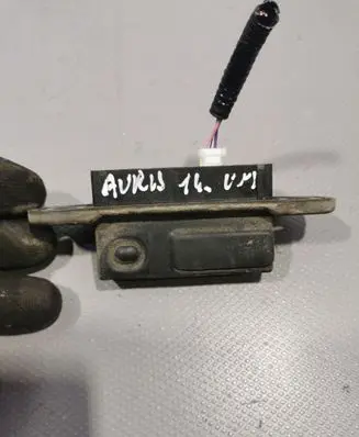 Toyota Auris E180 Tailgate opening switch 