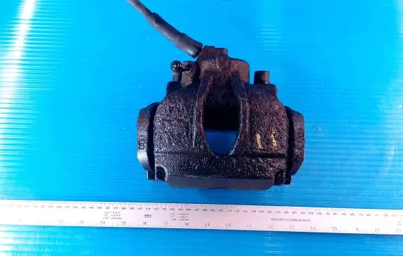 Peugeot 307 Front brake caliper 96416876