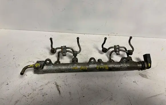 Fuel main line pipe