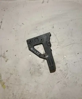 Audi A6 S6 C6 4F Fender mounting bracket