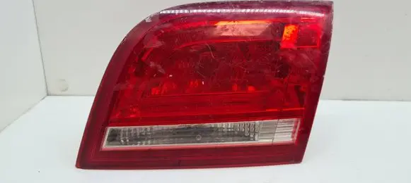 Tailgate rear/tail lights