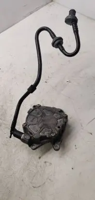 Volkswagen Golf VI Vacuum pump 03L145100G