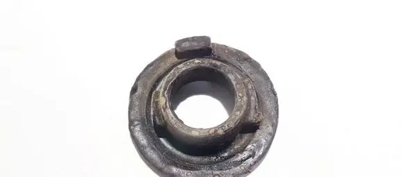 Honda Insight Front coil spring rubber mount 