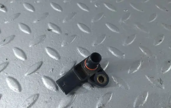 Mercedes-Benz A W177 Air pressure sensor 0081538928 A0081538928