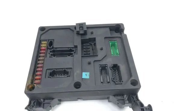 Seat Alhambra (Mk1) Fuse module S108145300E 7M0962258F 97VW14B205CB
