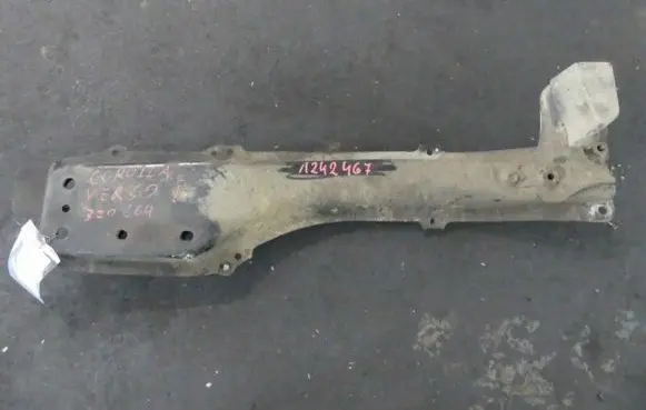 Toyota Corolla Verso E121 Front axle beam IMPRK1242467