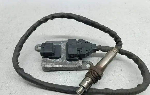 Mercedes-Benz C W205 Lambda probe sensor A0009050108 0009050108