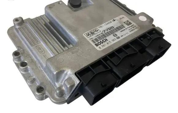 Mazda 3 I Engine control unit/module 7M6112A650BB 0281015963 7M6112A650BD