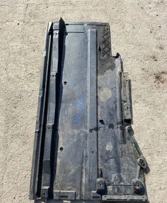 Audi A4 S4 B8 8K Engine splash shield/under tray 8K0825207BBIIL 8K0825207B