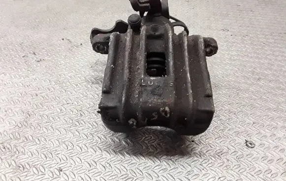 Volkswagen PASSAT B5 Rear brake caliper