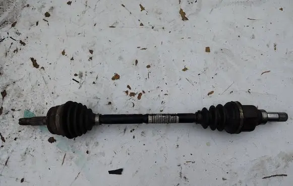 Peugeot 208 I Front driveshaft 