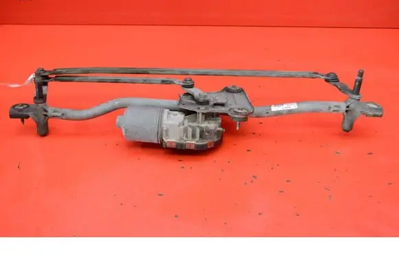 Volvo V70 Front wiper linkage and motor 30796358