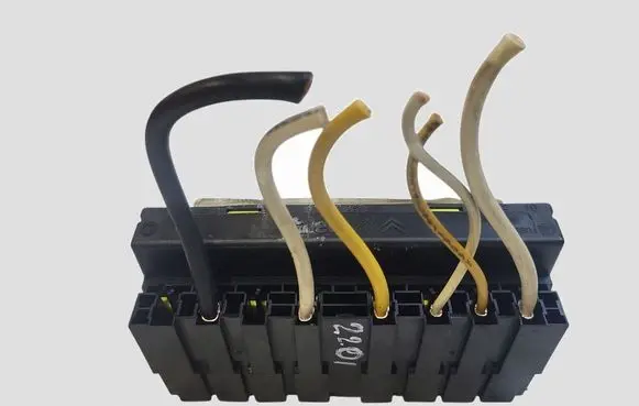 Peugeot 207 Fuse module 9636079380 650275502