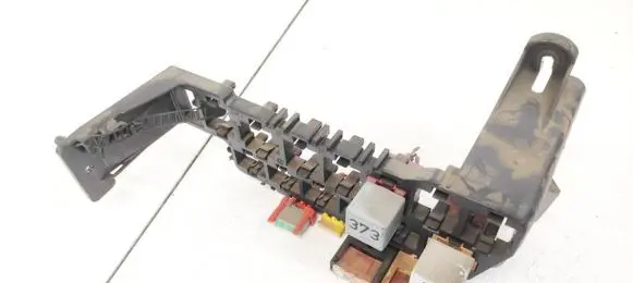 Volkswagen PASSAT B5 Fuse box set 8D1937545
