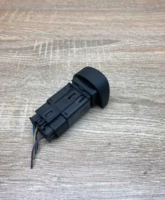 Renault Scenic I Hazard light switch 2517701 435868 WITHPLUG