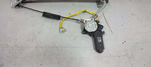 Mitsubishi Sigma Front door window regulator with motor MB676293