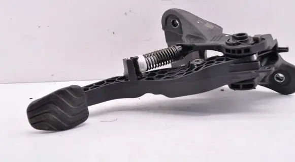 Dacia Sandero III Clutch pedal 465409712R