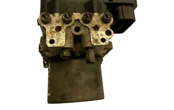 Toyota Urban Cruiser (XP110) ABS Pump 1338006970