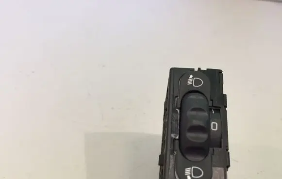 Opel Vivaro Headlight level height control switch 8200379685