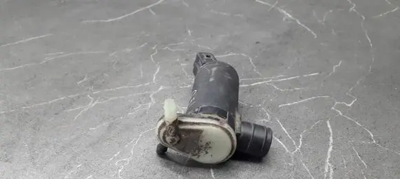 Ford Escort Windscreen/windshield washer pump 93BB17K624BA