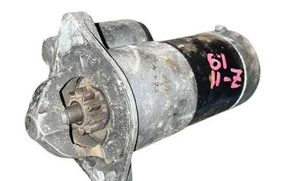 Opel Zafira C Starter motor 55353857