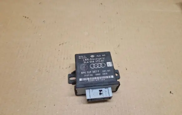 Audi A6 S6 C6 4F Light module LCM 8P0907357F 5LA00837901