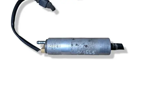 Audi A4 S4 B8 8K Fuel injection high pressure pump 8K0906095