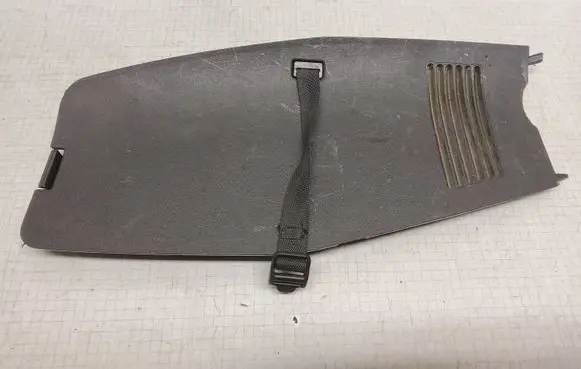 Toyota Corolla Verso E121 Other trunk/boot trim element 647450F011