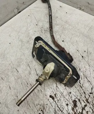 Audi 80 90 S2 B4 Gear shifter/selector 400117