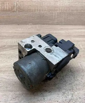 Volvo S40, V40 ABS Pump 0273004224 30857585 0265216462