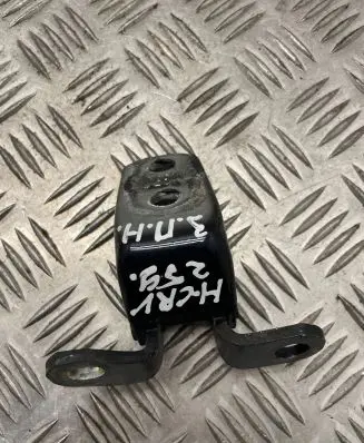 Honda CR-V Rear door lower hinge