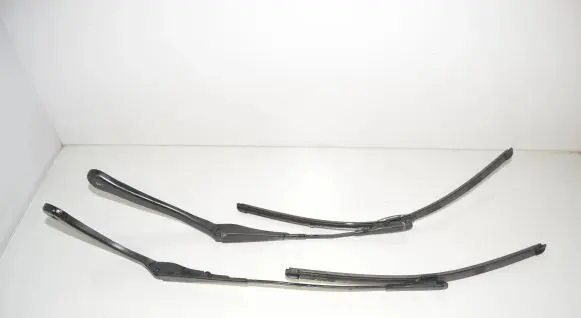 BMW 3 E90 E91 Headlight wiper blade set 7253397 7253386 61617253397