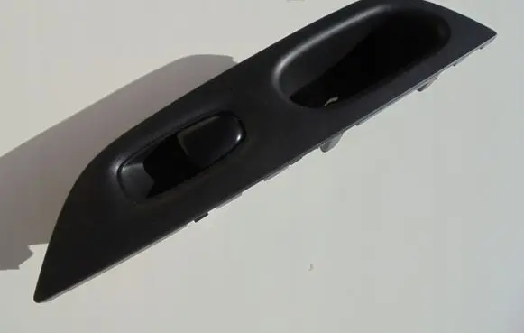 Nissan X-Trail T32 Electric window control switch 829614CE0A