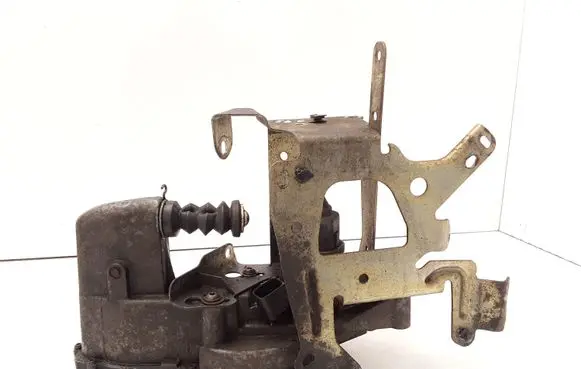 Clutch slave cylinder
