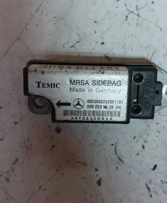 Mercedes-Benz E W210 Airbag deployment crash/impact sensor 0008209926 0003980262001131