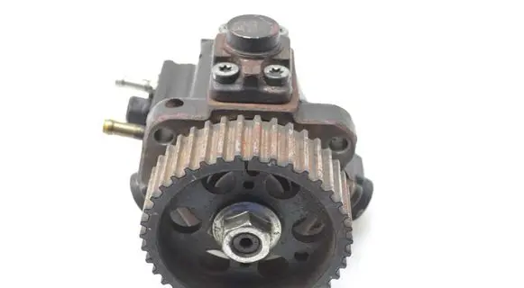 Opel Insignia A Fuel injection high pressure pump 55571005