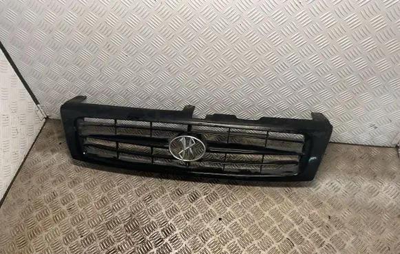Hyundai Galloper Bonnet/hood grill 