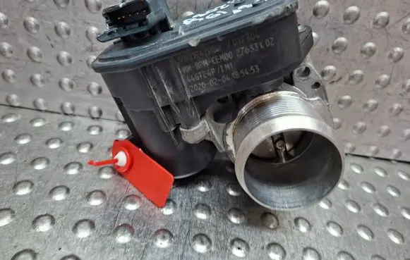 Peugeot 208 I Throttle body valve S27624273 9801942080